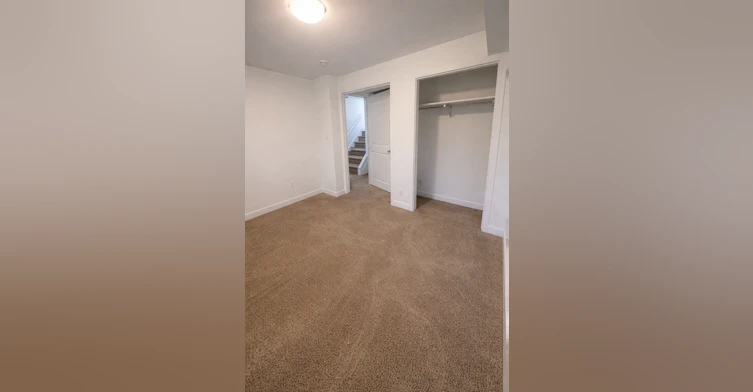 Lower Suite-12148 105 Street, Edmonton, AB, T5G 2N8 - 4