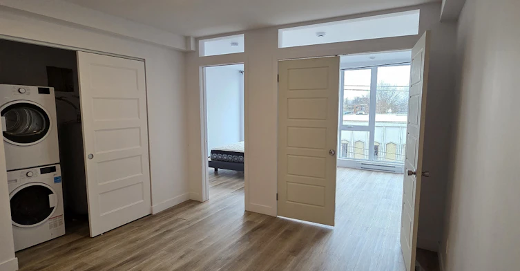 980 Notre Dame Rue, Montréal, QC, H8S 2B9 - 4