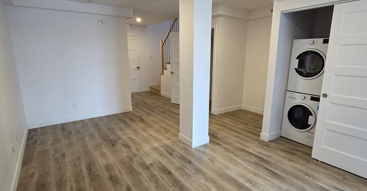 980 Notre Dame Rue, Montréal, QC, H8S 2B9 - 8