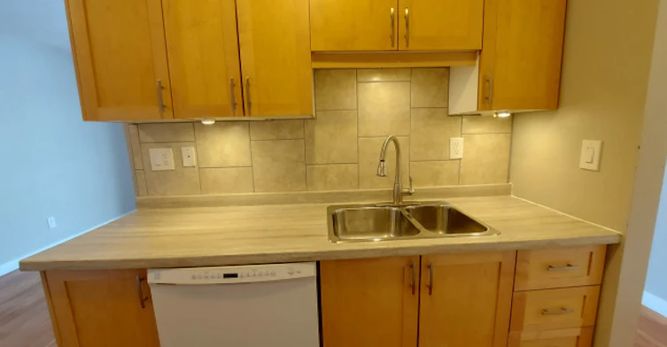 5904 51 Avenue, Red Deer, AB, T4N 4H9 - 3