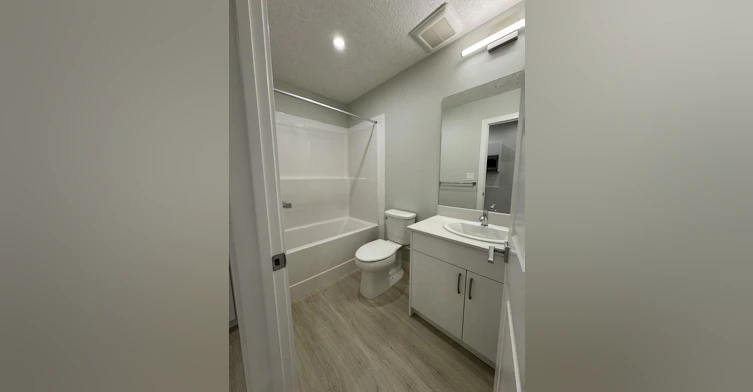 106-10757 83 Avenue Northwest, Edmonton, AB, T6E 2E5 - 10