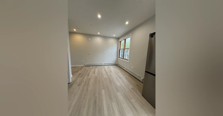 101-10757 83 Avenue Northwest, Edmonton, AB, T6E 2E5 - 12