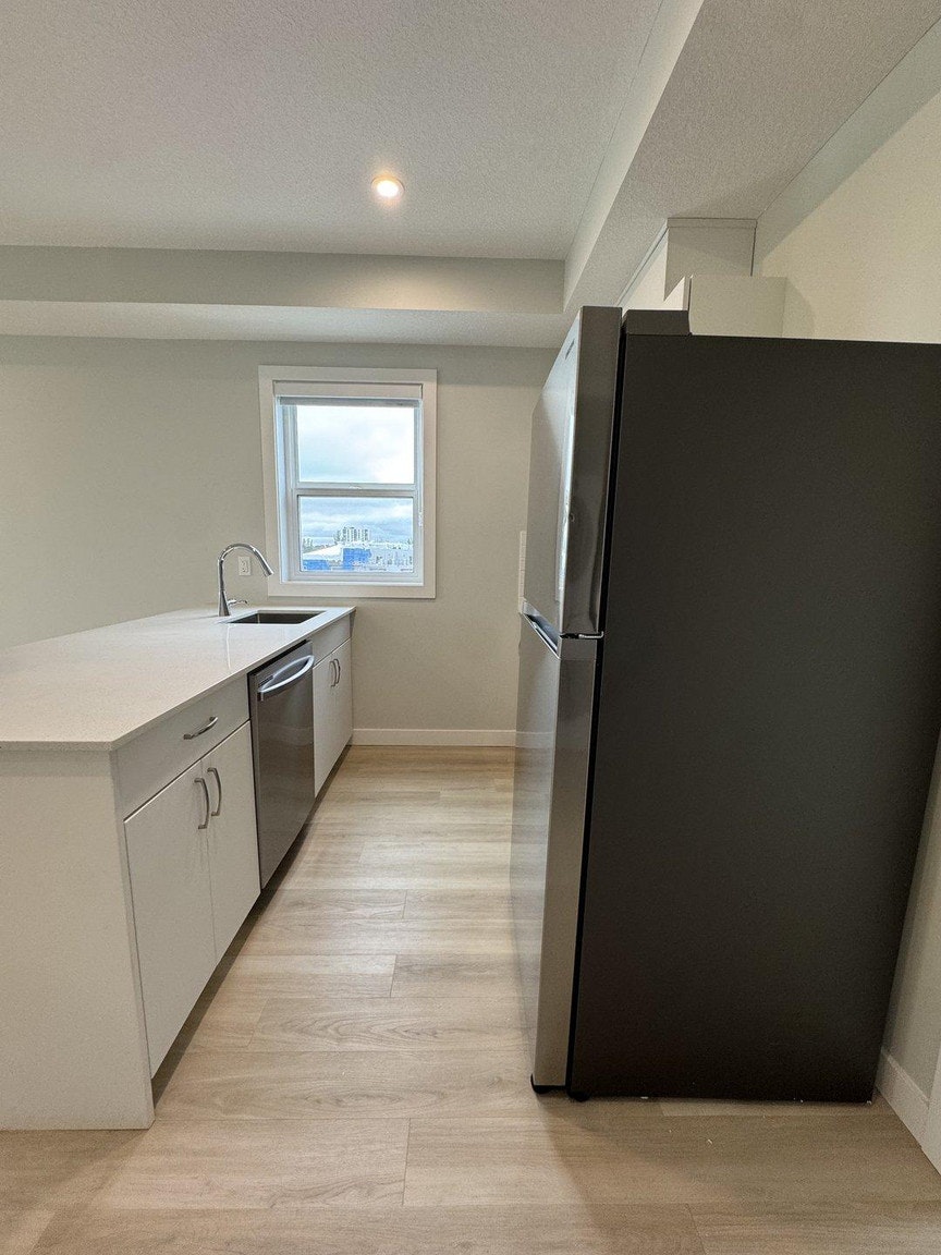 101-10757 83 Avenue Northwest, Edmonton, AB, T6E 2E5 - 7