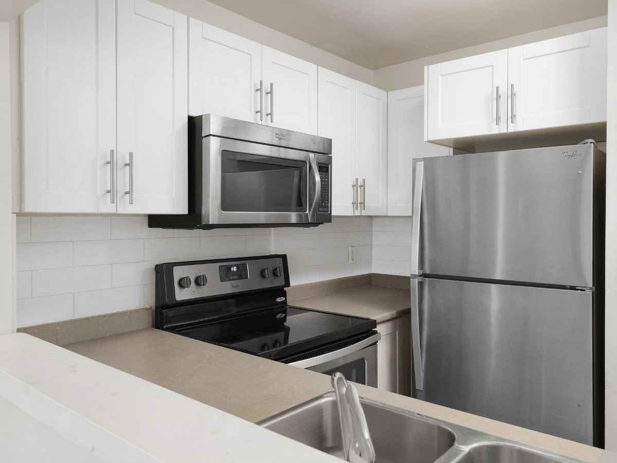 0203-178 Lp Grove, Barrie, ON, L4M 2P7 - 4