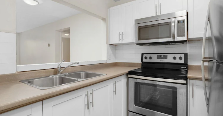 0203-178 Lp Grove, Barrie, ON, L4M 2P7 - 3
