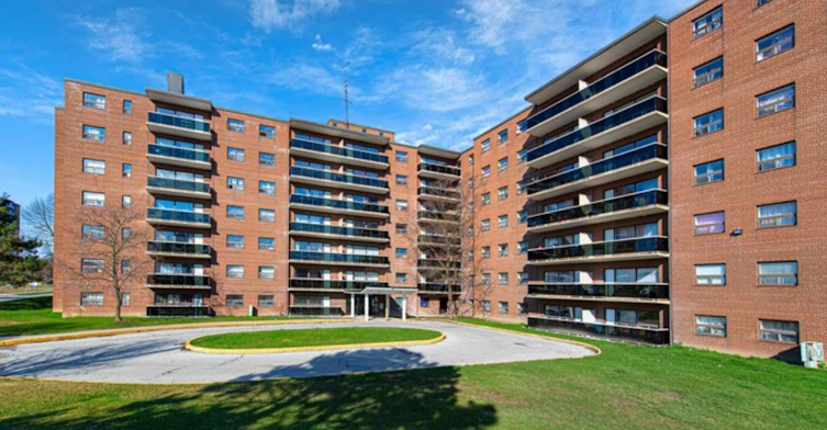 10 Garfella Lp, Toronto, ON, M9V 2G1 - 2