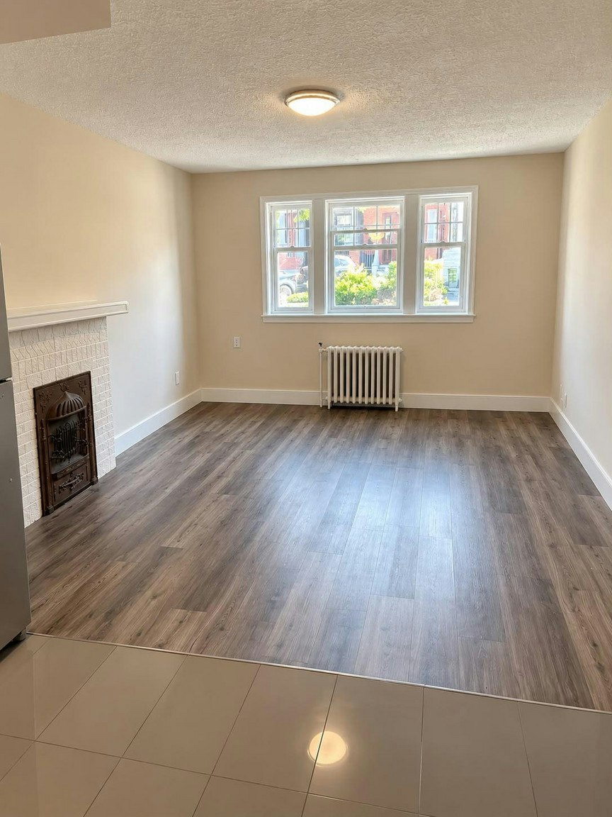 C01-245 Howland Lp, Toronto, ON, M5R 3B7 - 8