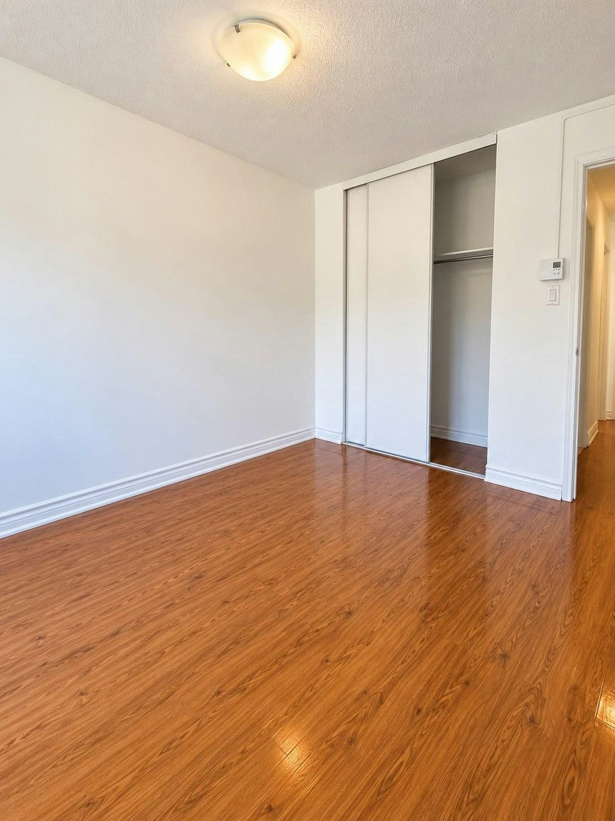 0014-109 Doane) Lp, Ottawa, ON, K2B 6G8 - 10