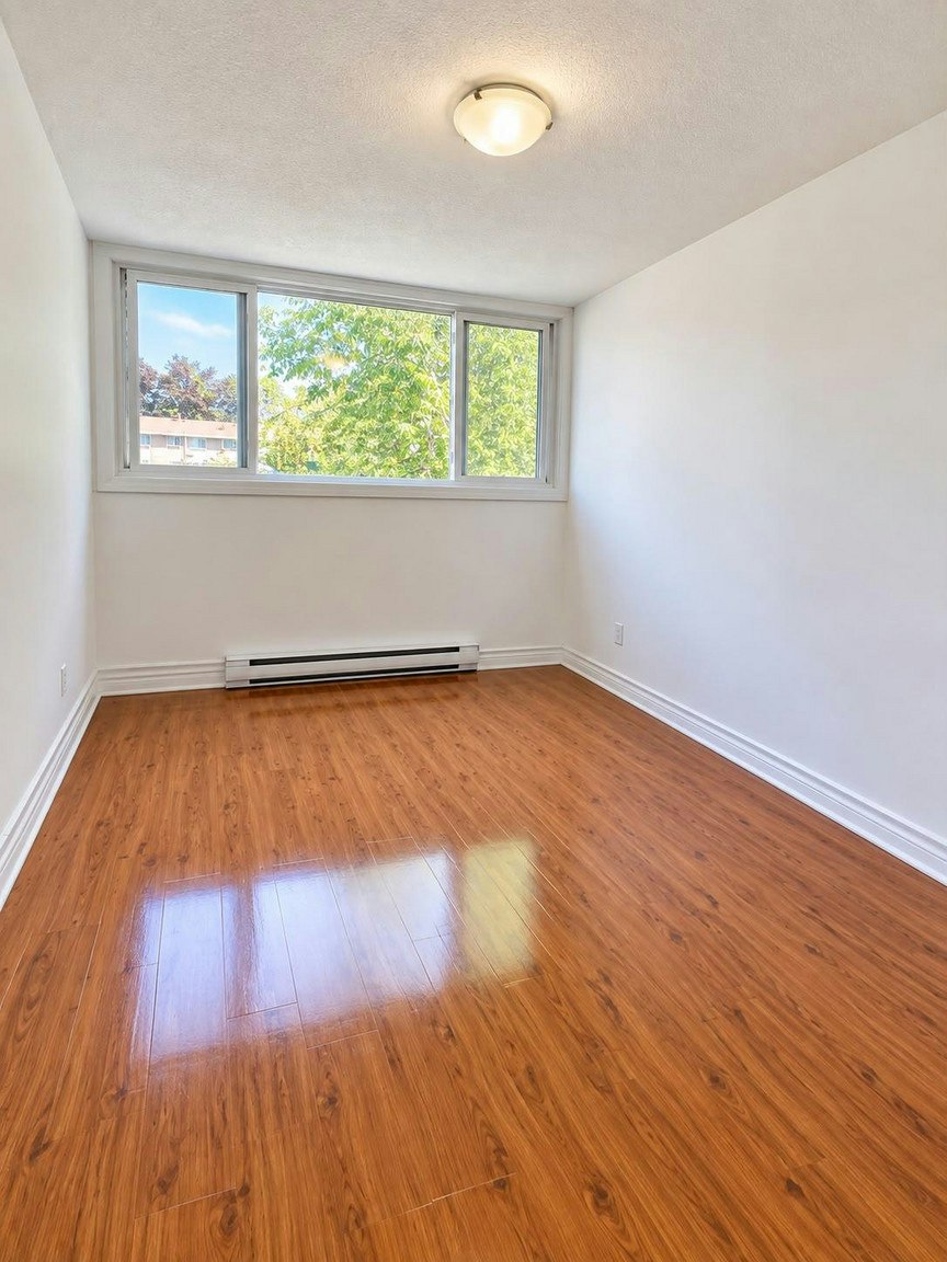 0014-109 Doane) Lp, Ottawa, ON, K2B 6G8 - 11
