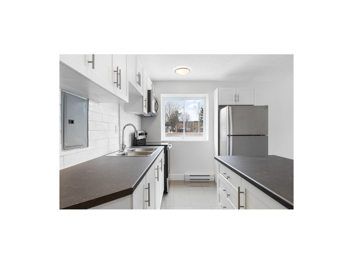 0016-109 Doane) Lp, Ottawa, ON, K2B 6G8 - 3