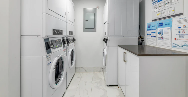 7555 Goreway Lp, Mississauga, ON, L4T 3M9