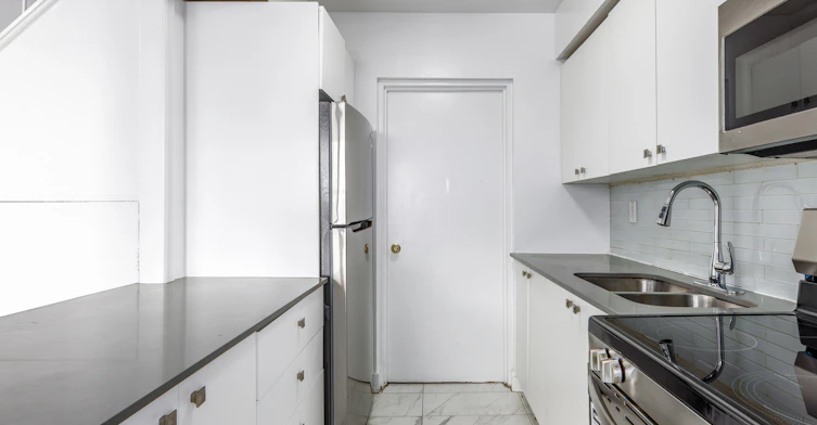 7555 Goreway Lp, Mississauga, ON, L4T 3M9 - 5
