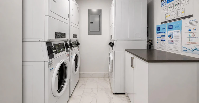 0006-7555 Goreway Lp, Mississauga, ON, L4T 3M9 - 7