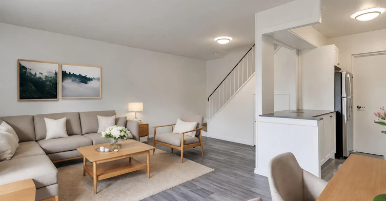 0278-7555 Goreway Lp, Mississauga, ON, L4T 3M9 - 2