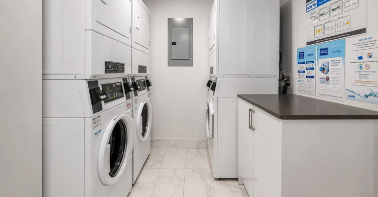 0278-7555 Goreway Lp, Mississauga, ON, L4T 3M9 - 7