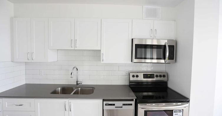 282 Romaine Street, Peterborough, ON, K9J 2C5 - 2