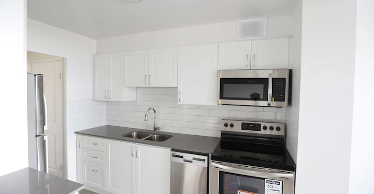 282 Romaine Street, Peterborough, ON, K9J 2C5 - 3