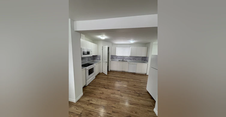 Main-12224 60 Street Northwest, Edmonton, AB, T5W 3Z9 - 7