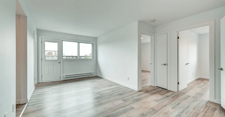6965 De Choisy Rue, Montréal, QC, H1T 2J6 - 9
