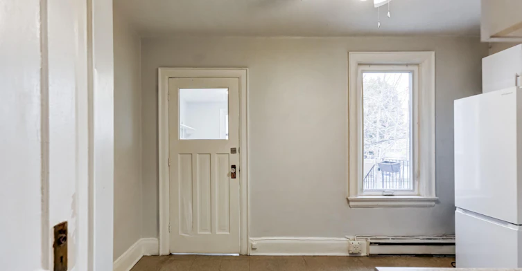 Up-214 O'connor Drive, Toronto, ON, M4J 2T4 - 14