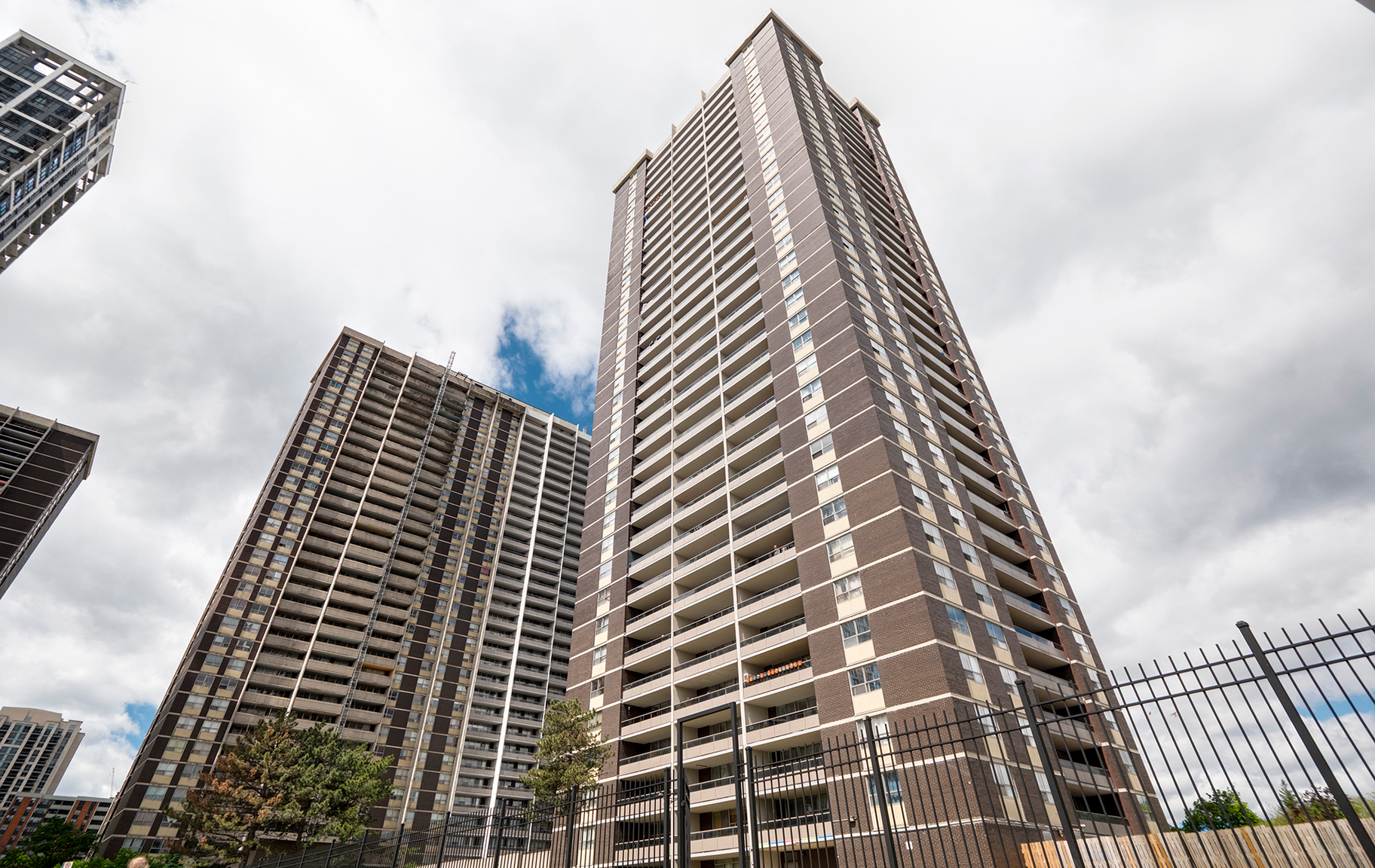 1103-50 Cordova Avenue, Toronto, ON, M9A 4X6 - 3