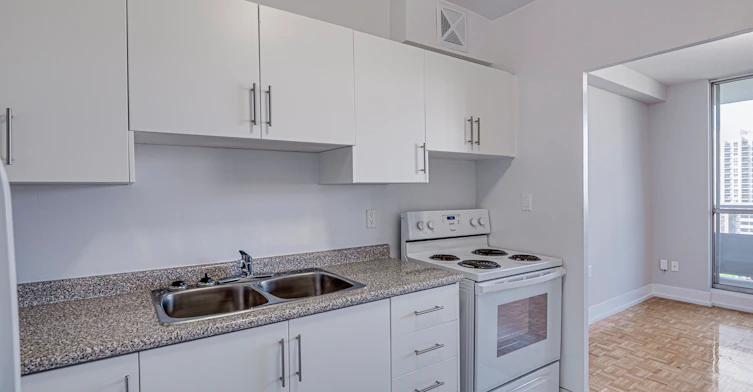 201-PH01-24 Mabelle Avenue, Toronto, ON, M9A 4X7 - 7