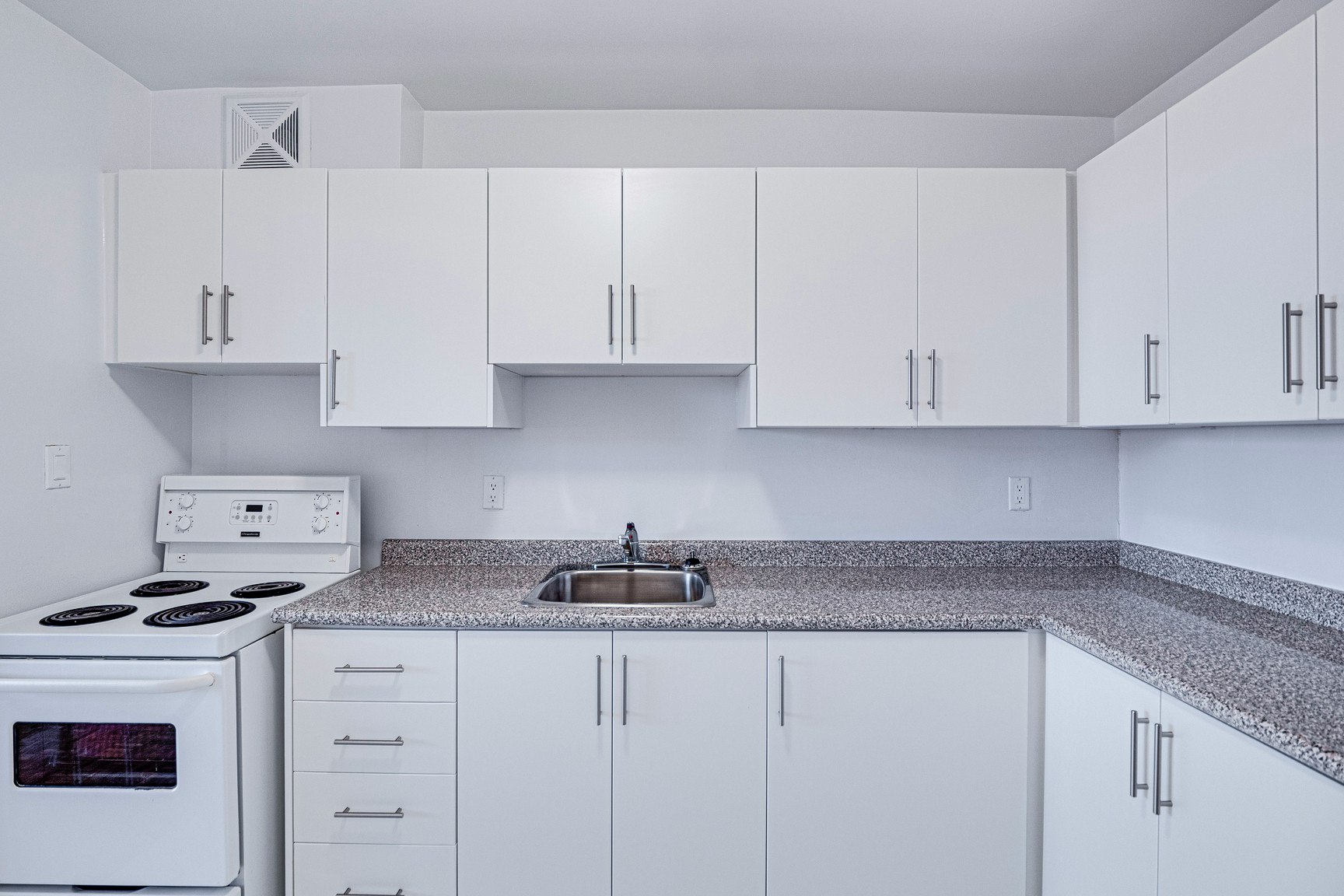 112-PH12-24 Mabelle Avenue, Toronto, ON, M9A 4X7 - 4