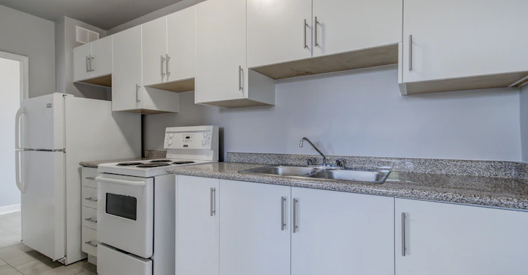 981 Main Street West, Hamilton, ON, L8S 1A8 - 8