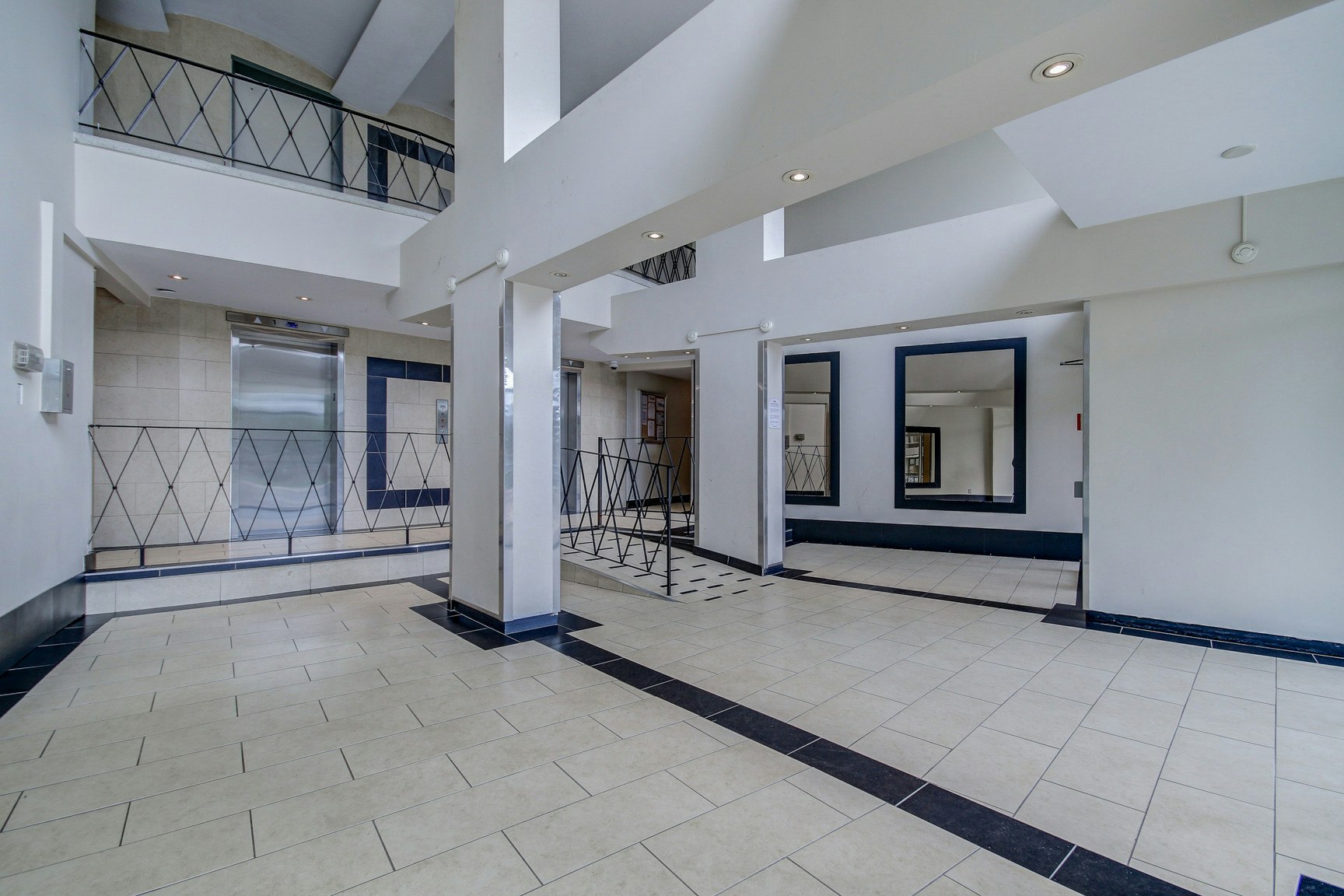 0318-981 Main Street West, Hamilton, ON, L8S 1A8 - 17