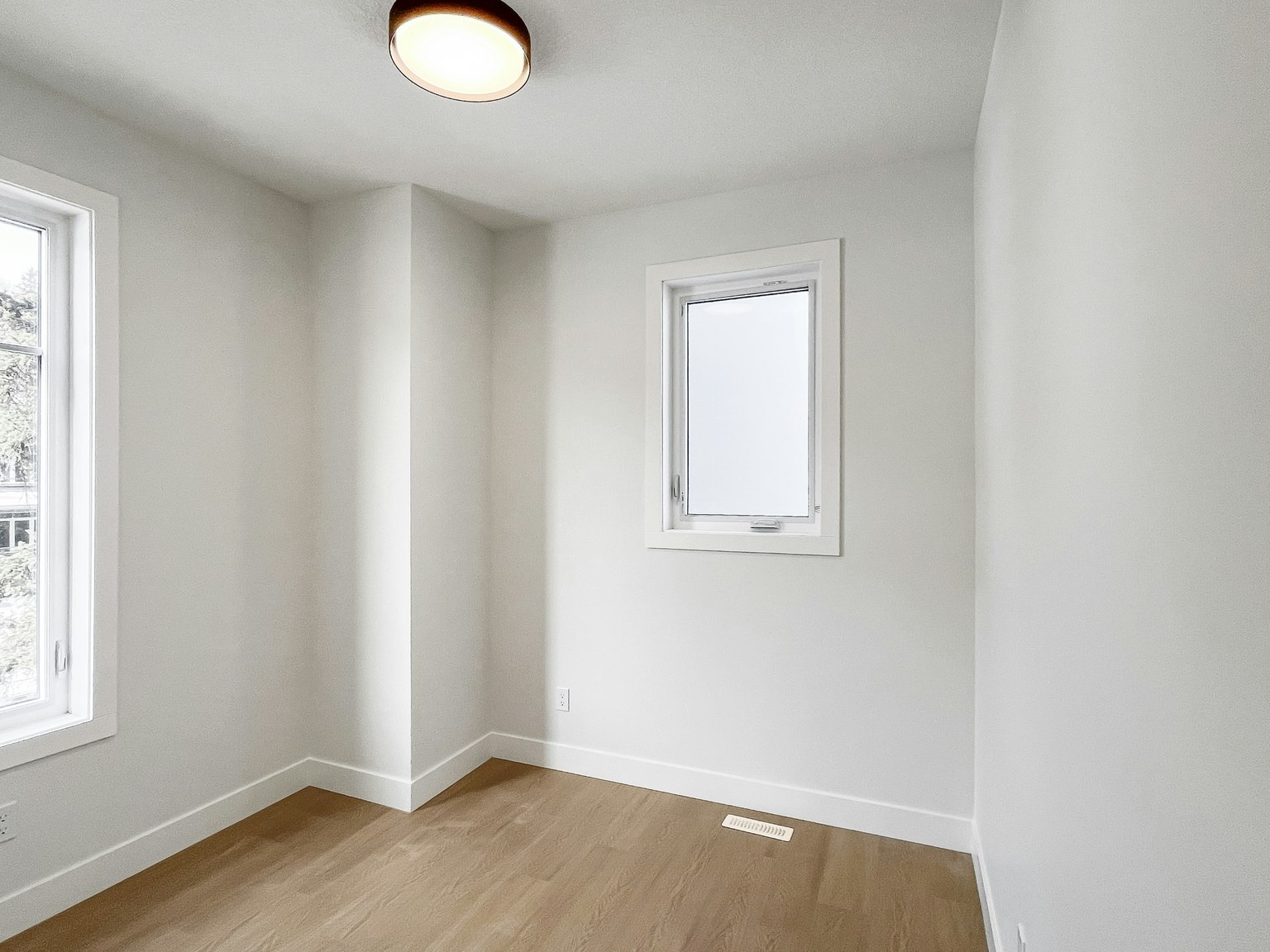 Upper-8604 33 Avenue Northwest, Calgary, AB, T3B 1M3 - 9