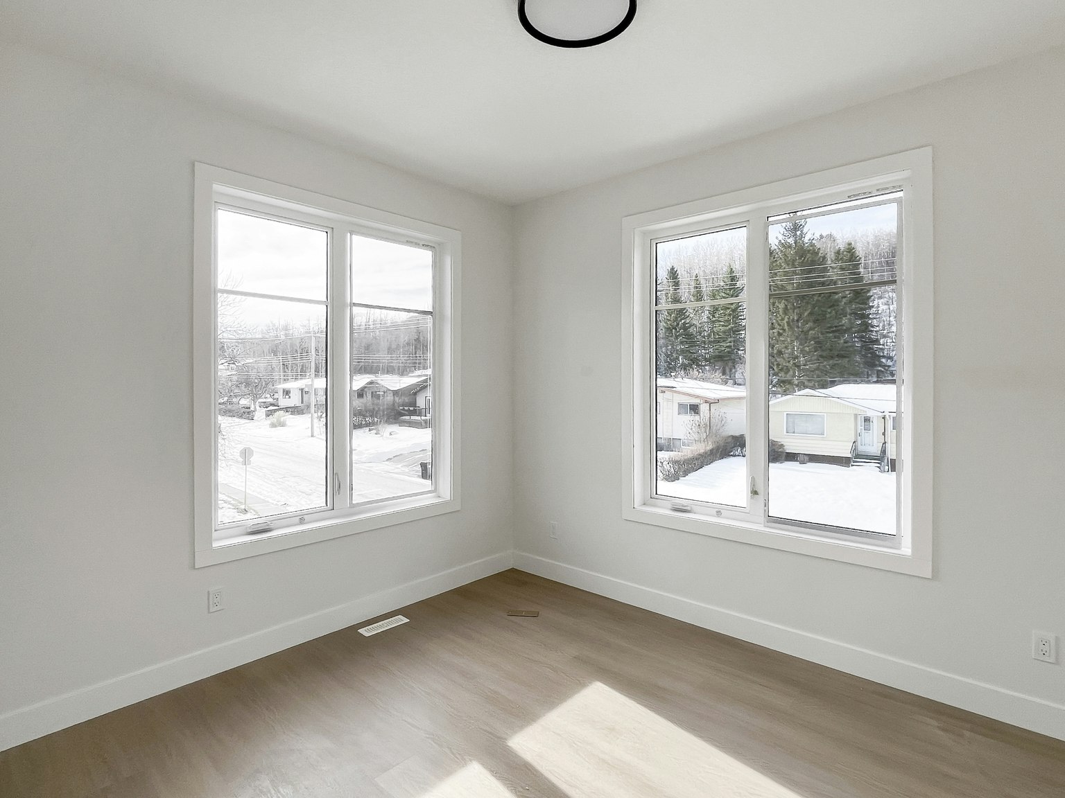 Upper-8604 33 Avenue Northwest, Calgary, AB, T3B 1M3 - 7