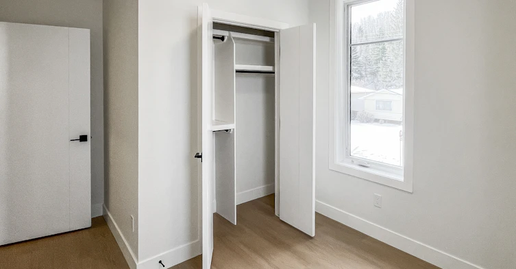 Upper-8604 33 Avenue Northwest, Calgary, AB, T3B 1M3 - 17