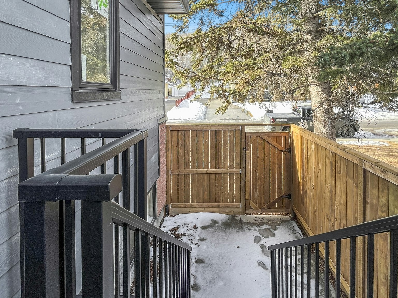 Upper-8604 33 Avenue Northwest, Calgary, AB, T3B 1M3 - 23