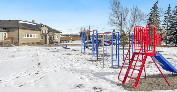 Upper-8604 33 Avenue Northwest, Calgary, AB, T3B 1M3 - 31