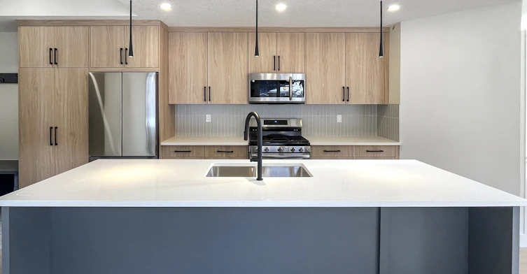 Upper-8604 33 Avenue Northwest, Calgary, AB, T3B 1M3 - 3