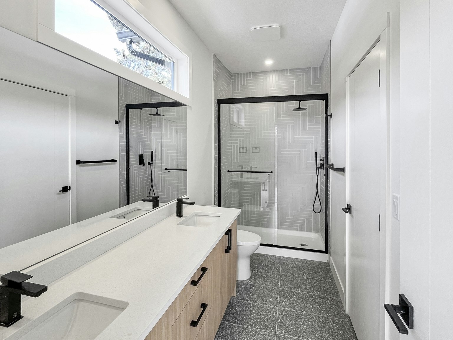 Upper-8604 33 Avenue Northwest, Calgary, AB, T3B 1M3 - 11