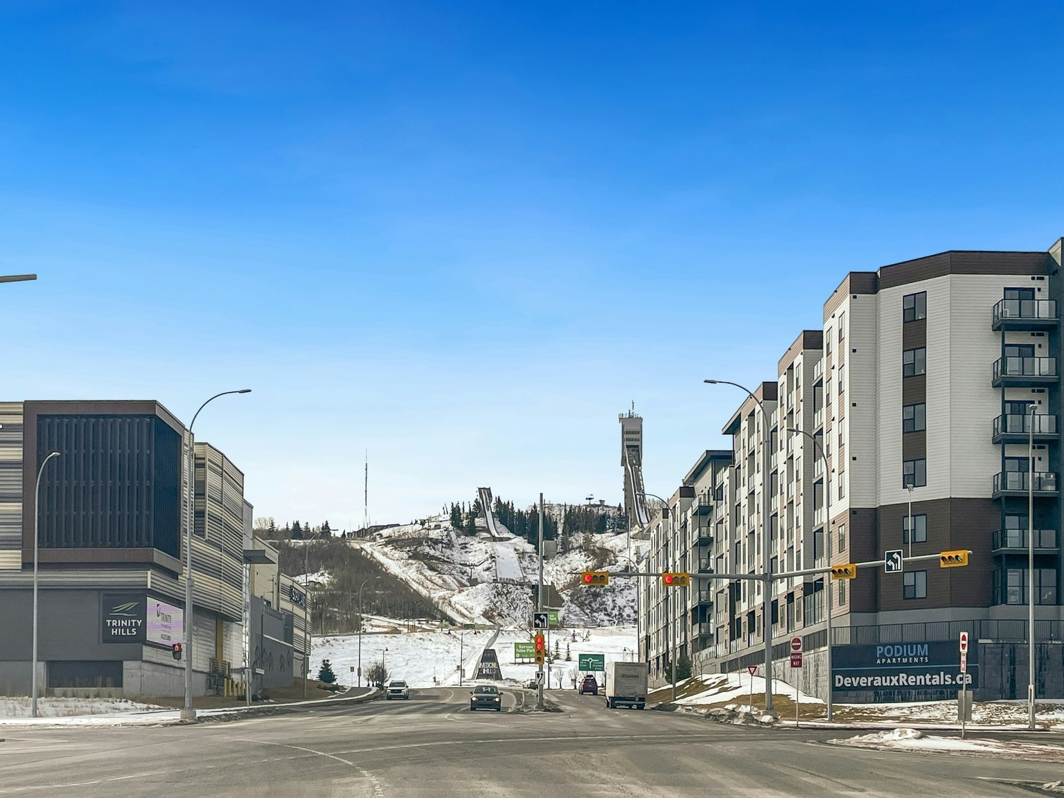 Upper-8604 33 Avenue Northwest, Calgary, AB, T3B 1M3 - 33