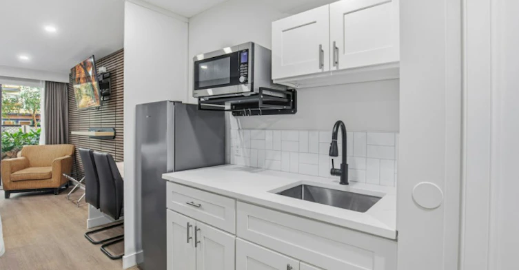 4311 49 Avenue, Red Deer, AB, T4N 0Z3 - 8