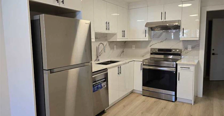15571 Victoria Avenue, Surrey, BC, V4B 1H8 - 8