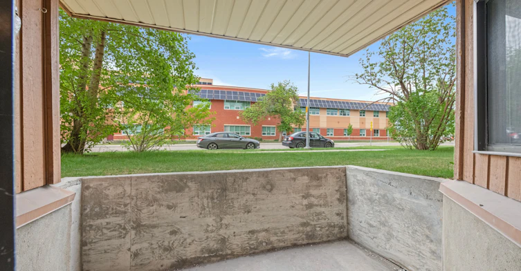 10746 102 Street Northwest, Edmonton, AB, T5H 2T7 - 10