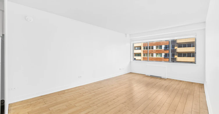 3475 De La Montagne Rue, Montréal, QC, H3G 2A4 - 3