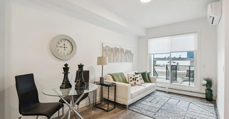 612 67 Avenue Southwest, Calgary, AB, T2V 4Z1 - 11