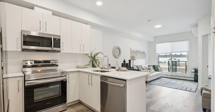 612 67 Avenue Southwest, Calgary, AB, T2V 4Z1