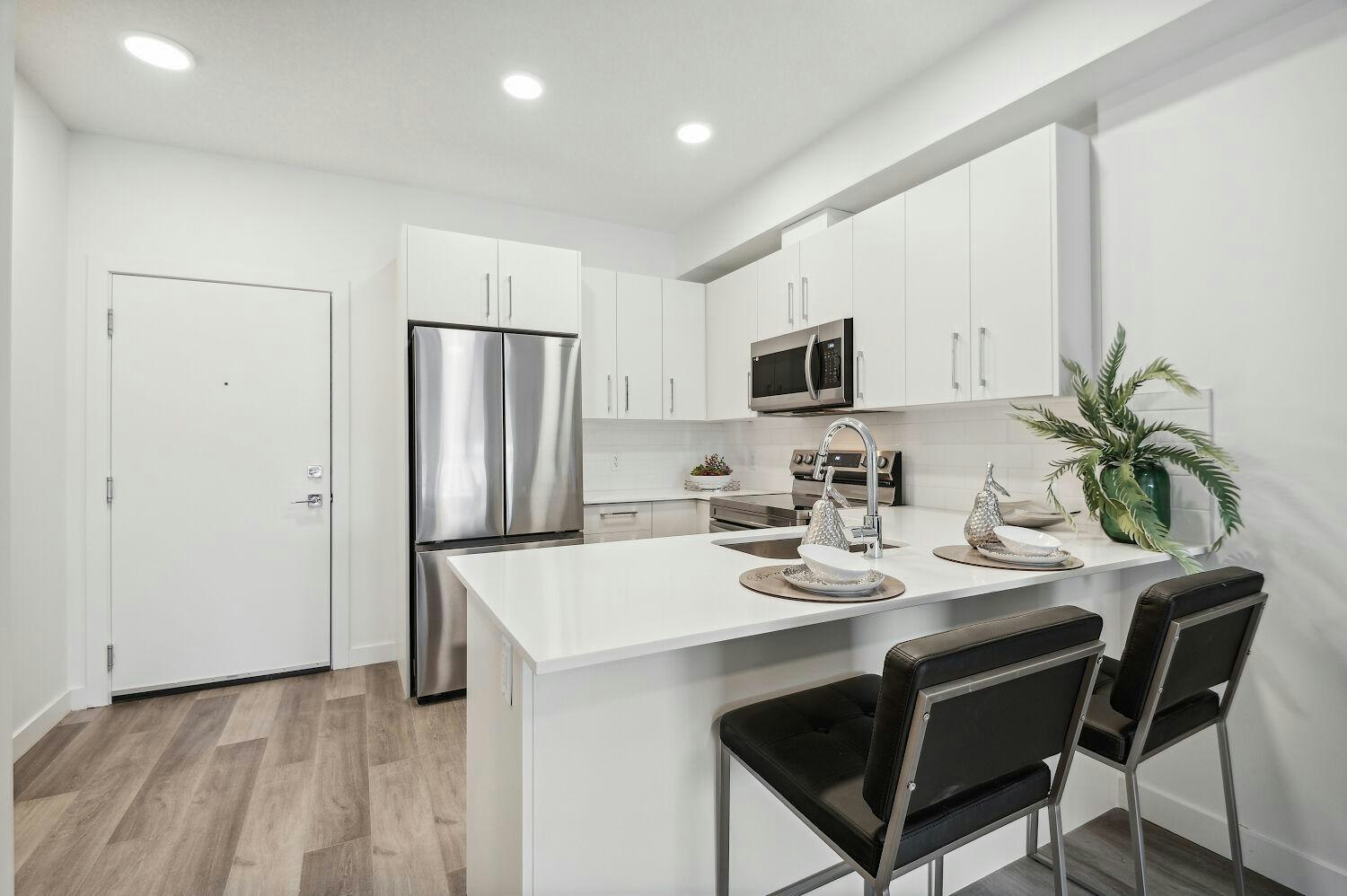 612 67 Avenue Southwest, Calgary, AB, T2V 4Z1 3
