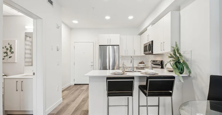 612 67 Avenue Southwest, Calgary, AB, T2V 4Z1 - 6