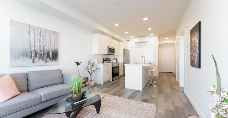 612 67 Avenue Southwest, Calgary, AB, T2V 4Z1