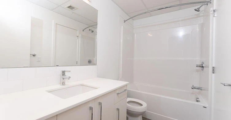 612 67 Avenue Southwest, Calgary, AB, T2V 4Z1 - 3
