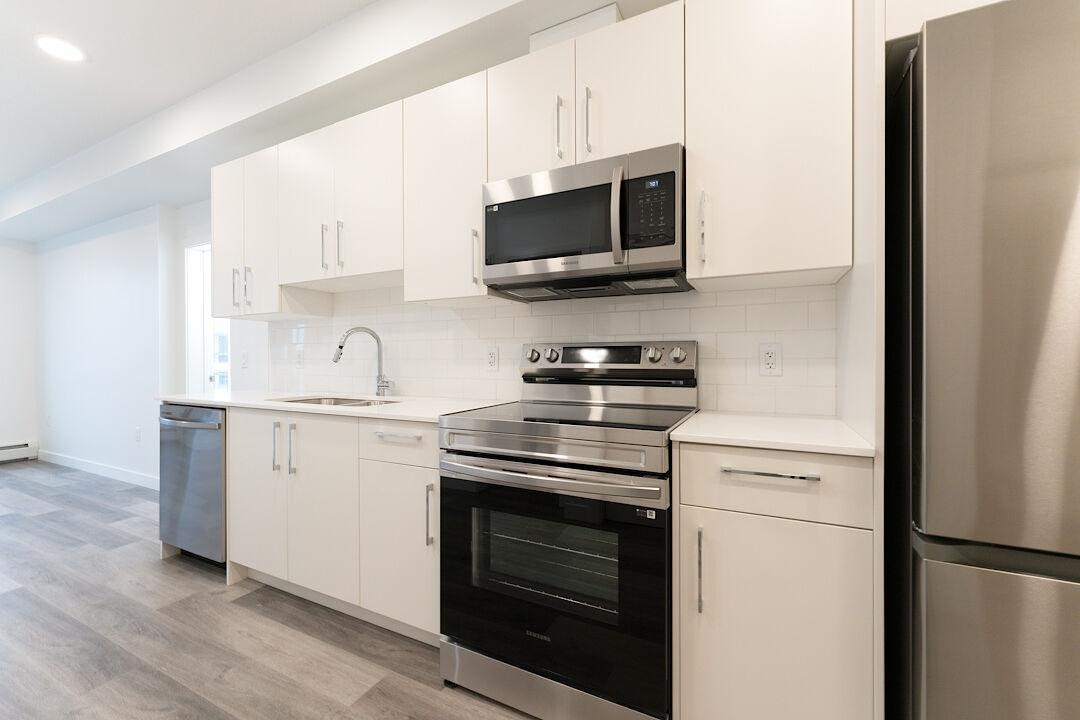 612 67 Avenue Southwest, Calgary, AB, T2V 4Z1