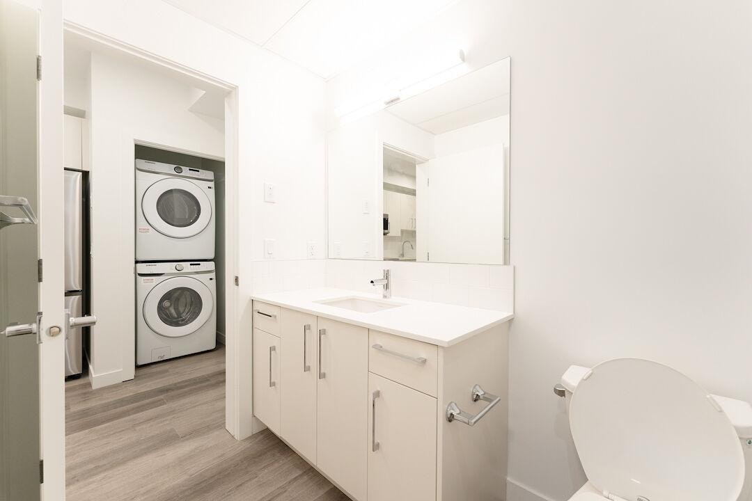 612 67 Avenue Southwest, Calgary, AB, T2V 4Z1 - 6