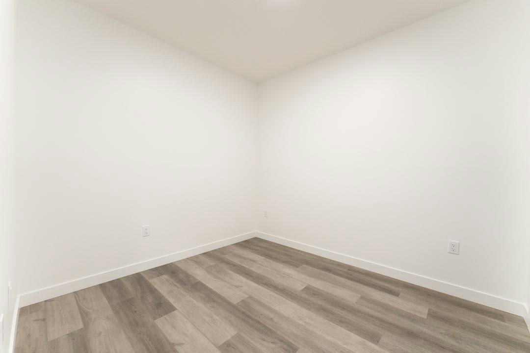 612 67 Avenue Southwest, Calgary, AB, T2V 4Z1 - 6